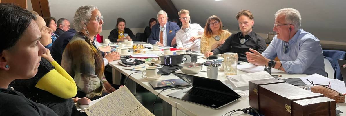 Komunitate flamenkoaren delegazio batekin bildu da AEK-KORRIKA  <br> 2023/05/16