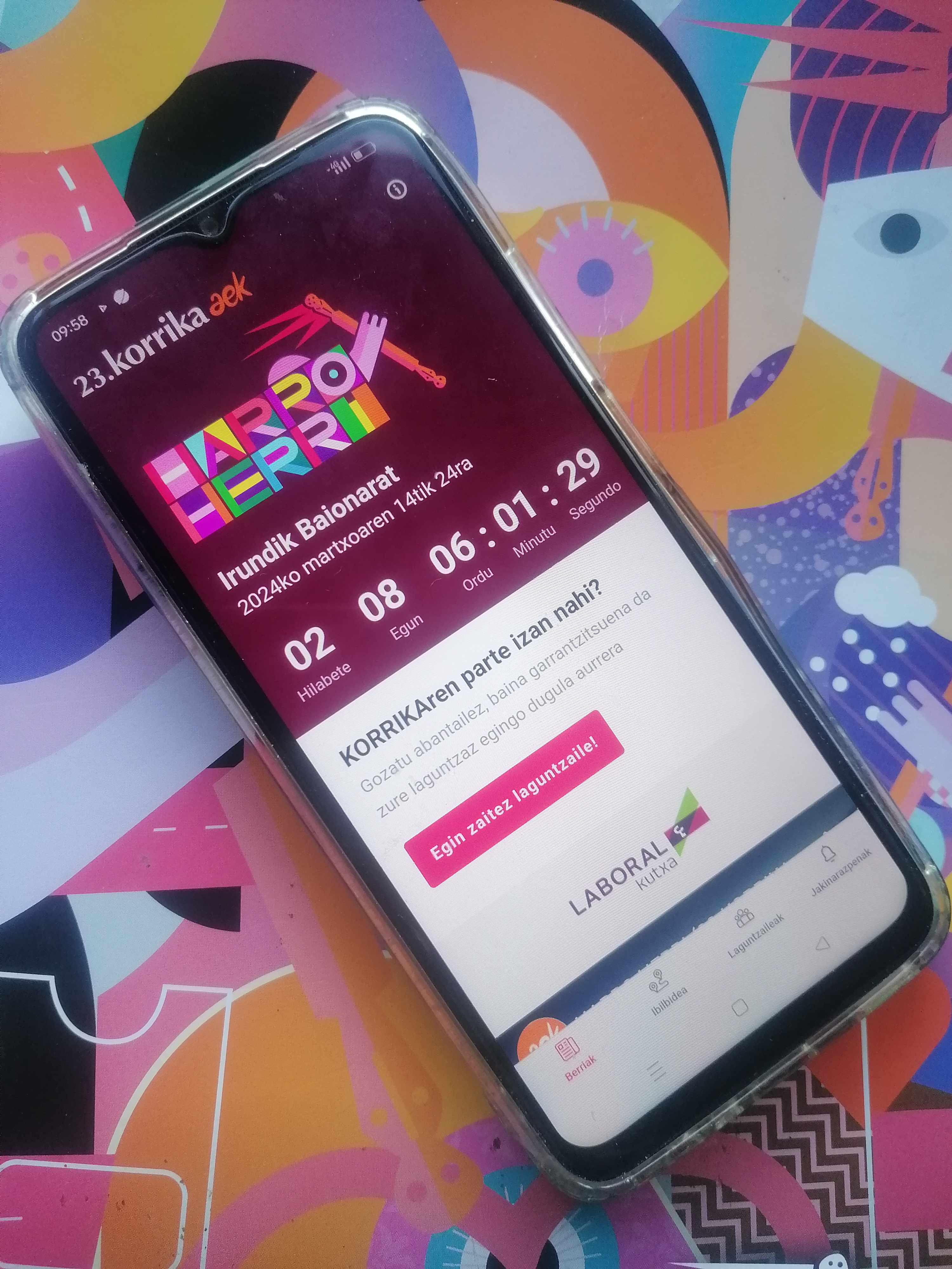 Deskargatu KORRIKAren doako APP-a...